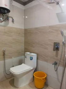 Art Bliss Rishikesh - Yoga Hostel & Café - Bathroom