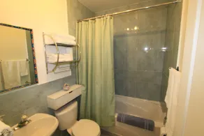 Riverfront Villa - Bathroom