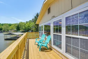 Deck w/ Covered Dock! Lakefront Ozark Cottage - Interiør