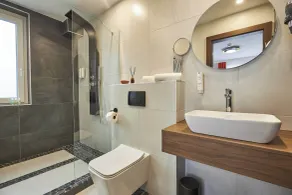 Hotel Crystal - Bathroom