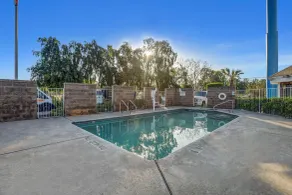 Motel 6-Fresno, CA - Belmont Ave - Piscina