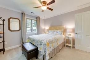 Waterfront Troutman Vacation Rental on Lake Norman - Zimmer