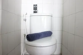 Cozy Studio Apartment At Mekarwangi Square Cibaduyut - Badezimmer