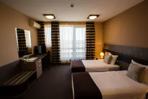 Plaza Hotel Plovdiv - Free Parking - Room