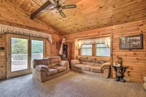 Pet Friendly Raystown Lakefront Cabin with BBQ Grill - Interiör