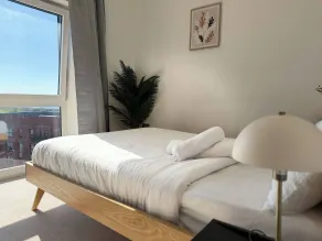 Birmingham City Centre Apartment- 2 Bathrooms & 2 Bedrooms With Balcony For Workers and Comfort seekers alike - Rom