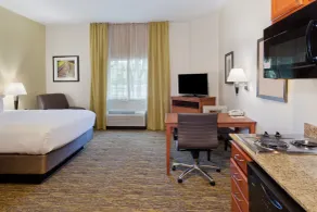Candlewood Suites Eastchase Park by IHG - Værelse