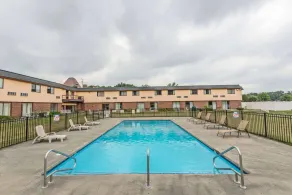 Days Inn by Wyndham Berlin Meriden - Piscine