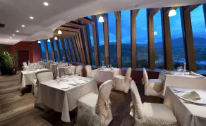 Bouganville Hill Resort & Wellness Space - Restaurant