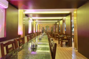 Capital O Rj Grand - Restaurant