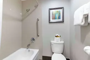 Best Western Plus Downtown North - Bathroom