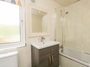 Ambleside Lodge - Bathroom