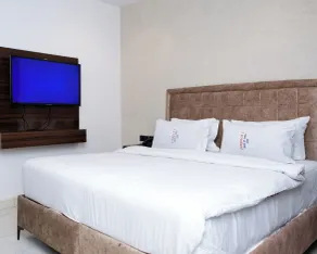 Formula 2 Hotels and Suites - Zimmer