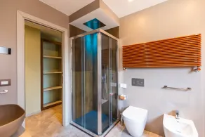 SOLMARIS TROPEA City Center - Rooms & Suites - Private Parking - Bathroom