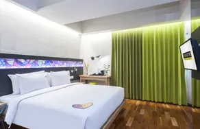MaxOneHotels at Dharmahusada Surabaya - Room