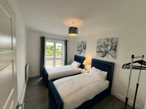 Modern 2 bedroom apartment - Room