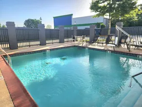 Days Inn by Wyndham Baton Rouge I-10 - Piscine