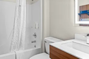 Microtel Inn & Suites by Wyndham Sainte Genevieve - Badezimmer