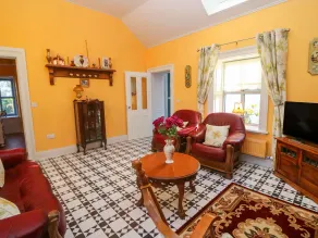 Longfield Lodge - Interior