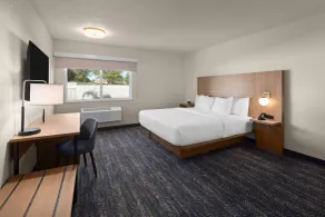 Ramada by Wyndham Merced - Chambre