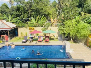 The Kingslayer Resort - Pool