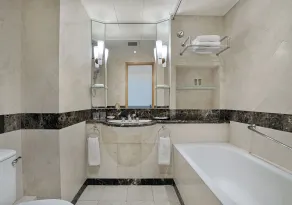 Harbour Plaza Resort City - Baño