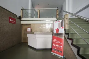 RedDoorz Plus near Jakarta Kota Station - Reception