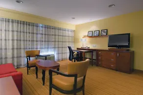 Courtyard by Marriott Madison East - Room