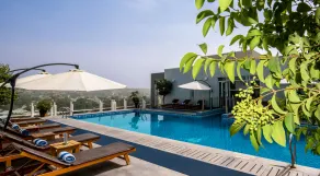 Dushanbe Serena Hotel - Piscina