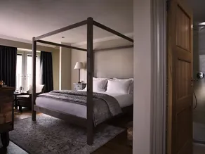 The Harper - Room