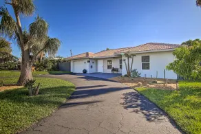 1 Mi to Deerfield Beach: Stylish Studio w/ Pool! - Interiør