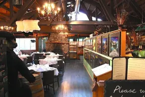 Sunwapta Falls Rocky Mountain Lodge - Restaurant