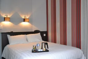 Logis Hotel - Le Charleston - Chambre