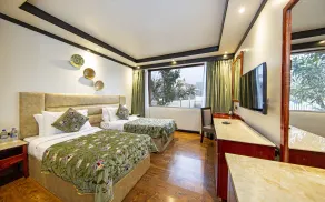 Apple Orchard Resort & Spa - Overlooking Zabarwan Mountain - Camera