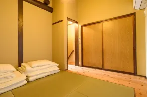 一棟まるまる貸切宿 10名様まで Guesthouse Gokurakudo - Værelse