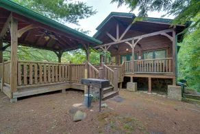Hot Tub & Deck: Cabin Near Smoky Mtn Trails! - Innenbereich