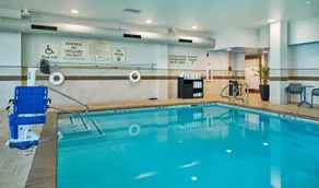 Hampton Inn & Suites Salinas - Piscina