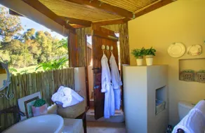 Oakhurst Farm Cottages - Bathroom