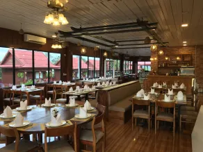 Rattanakvisal Boutique - Restaurant