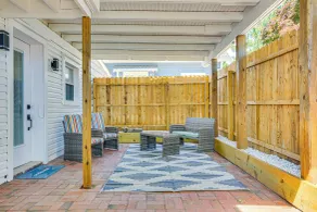 Walk to Beach: Somers Point Apartment! - Interiör