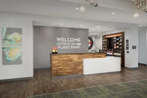 Hampton Inn & Suites Charlotte Airport Lake Pointe - Réception