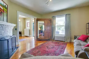 1915 Historic Cambridge Property w/ Fire Pit! - Interiør