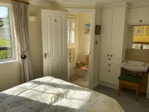 October House Holiday Cabin - Room
