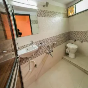 Saanvi Resort Bhavnagar - Bathroom