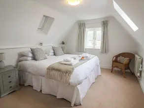 9 Church Farm Rise - Room