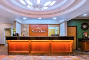 AmericInn by Wyndham Des Moines Airport - Reception