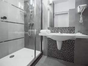 Hotel Miodowa - Bathroom