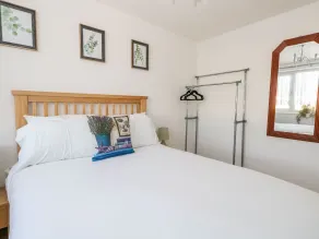 Milton House - Camera