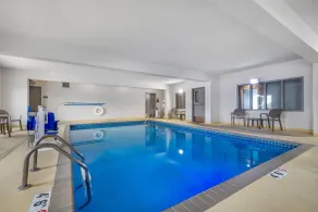 Comfort Inn & Suites Rochester South Mayo Clinic - Basseng