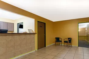 Super 8 by Wyndham Bath Hammondsport Area - Lobby